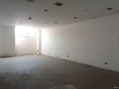 市中心，地鐵口，2樓商鋪出租，好停車，雙樓梯